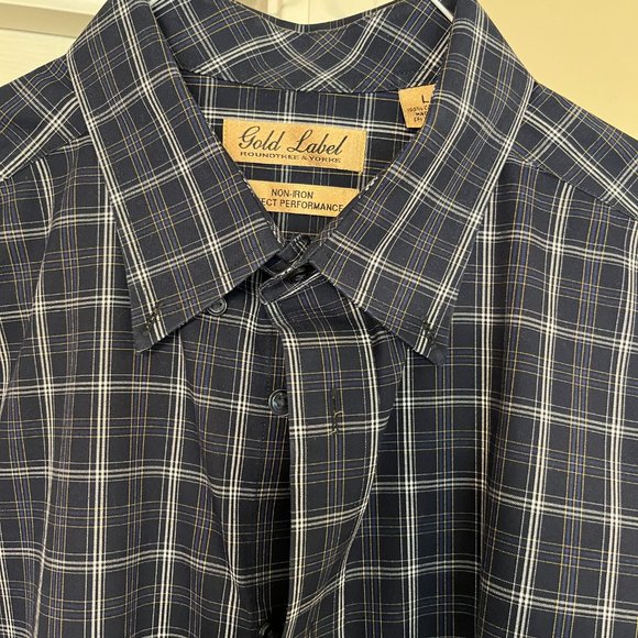 Like New Men's Roundtree & York buttondown shirt - Picture 2 of 3